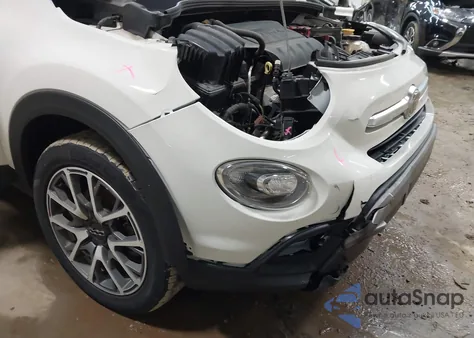 2018 Fiat 500X Trekking Awd z USA, uszkodzony, nr VIN ZFBCFYCB8JP709939